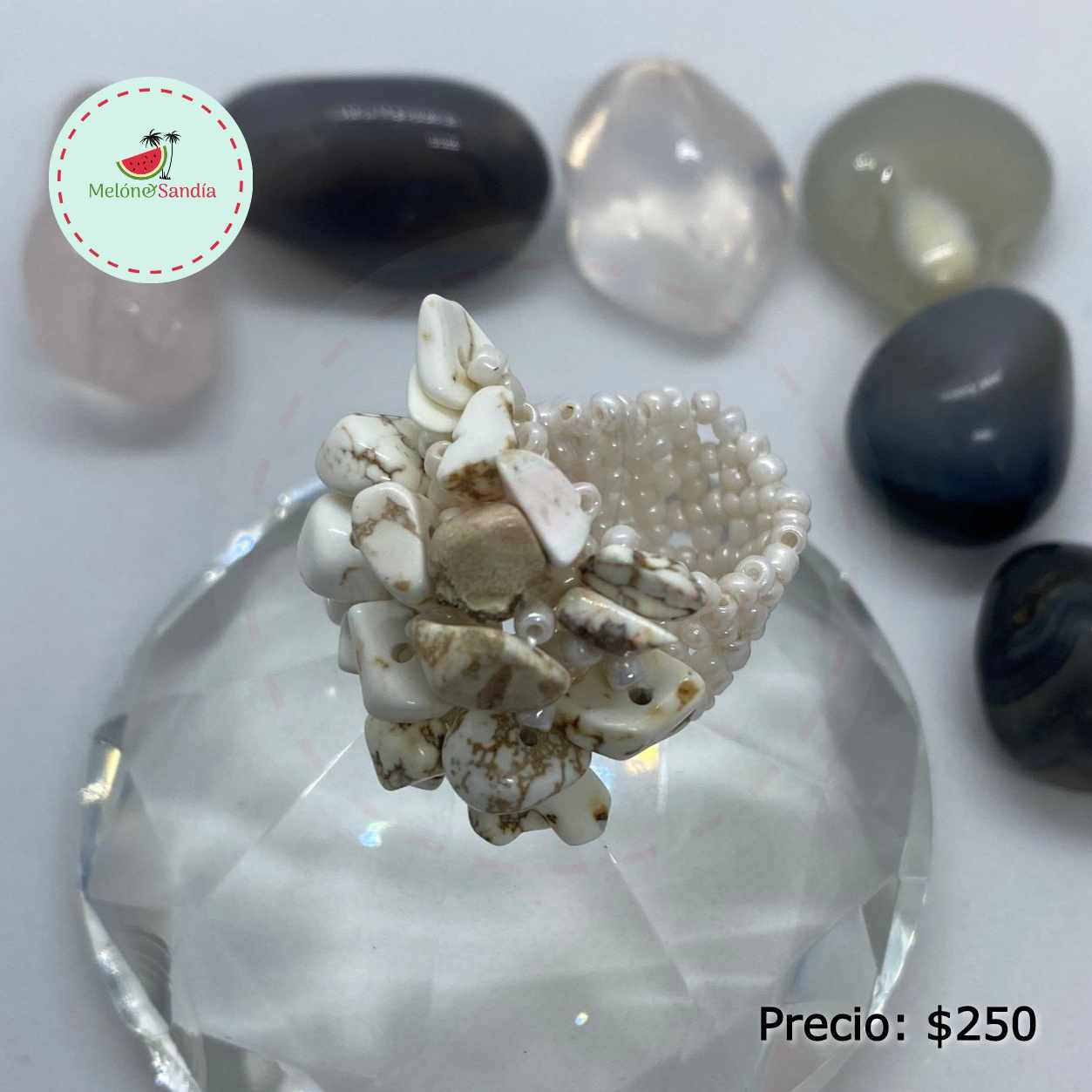 Anillo Chaquira y Piedras Naturales
