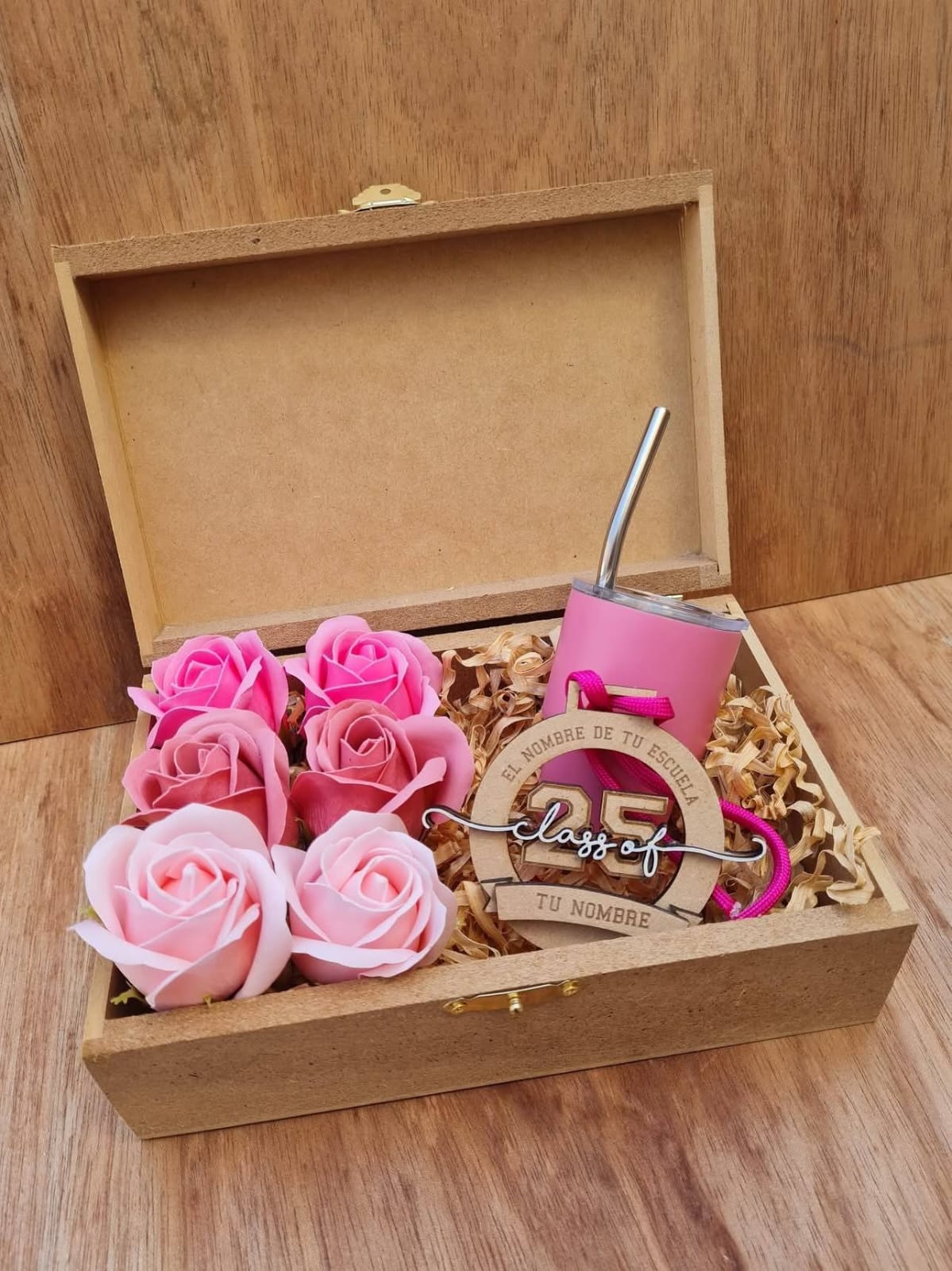 Caja con mini termo - flores ternas - Graduación